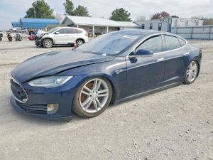 Tesla Model S 2013