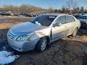 Toyota Avalon XL 3.5L 6 2005