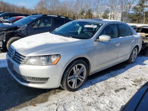 Volkswagen Passat SE 1.8L 4 2014