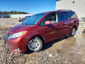 Toyota Sienna XLE 3.5L 6 2014