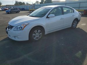 Nissan Altima BASE 2.5L 4 2012