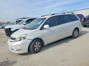 Toyota Sienna XLE 3.5L 6 2009