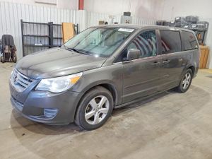 Volkswagen Routan SE 3.8L 6 2010