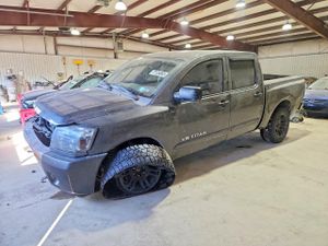 Nissan Titan S 5.6L 8 2012