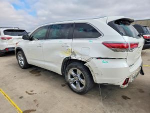 Toyota Highlander LIMITED 3.5L 6 2015