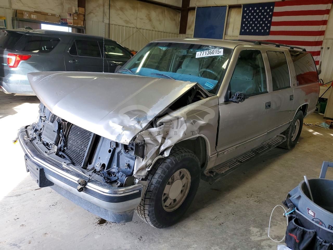 Chevrolet Suburban 5.7L 8 1999