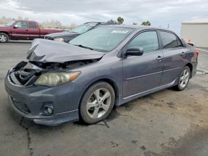 Toyota Corolla BASE 1.8L 4 2011