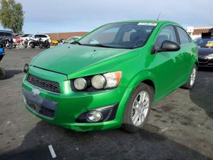 Chevrolet Aveo (Sonic) LT 1.8L 4 2014