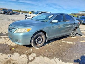 Toyota Camry BASE 2.5L 4 2010