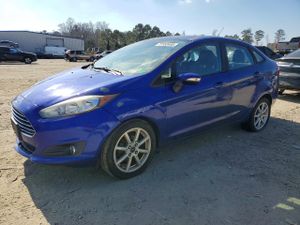 Ford Fiesta SE 1.6L 4 2015