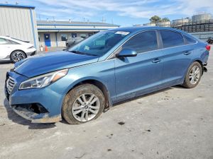 Hyundai Sonata SE 2.4L 4 2015