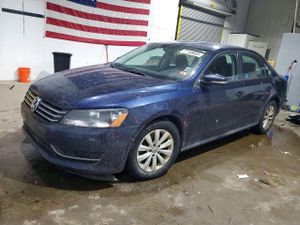 Volkswagen Passat S 2.5L 5 2013
