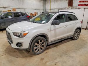 Mitsubishi Outlander LE 2.0L 4 2013