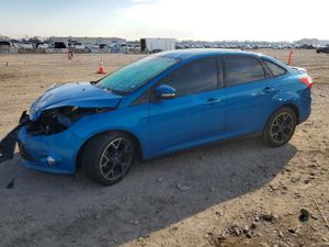 Ford Focus SE 2.0L 4 2013