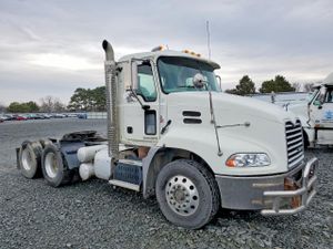 Mack 600 CXU600 12.7L 6 2015
