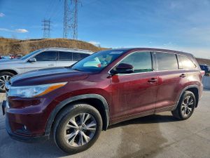 Toyota Highlander LE 3.5L 6 2015