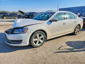 Volkswagen Passat SE 2.5L 5 2012