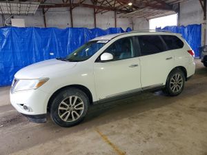 Nissan Pathfinder S 3.5L 6 2013