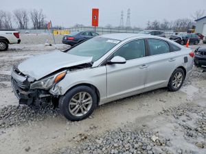 Hyundai Sonata SE 2.4L 4 2015