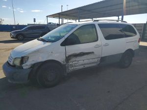 Toyota Sienna CE 3.0L 6 2002