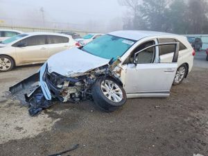 Toyota Venza LE 2.7L 4 2013