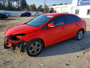 Ford Focus SE 2.0L 4 2013