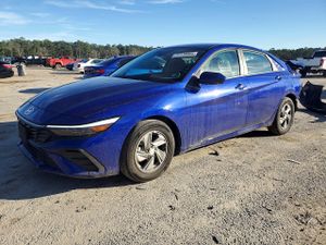 Hyundai Elantra SE 2.0L 4 2024