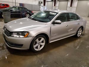 Volkswagen Passat SE 2.5L 5 2013