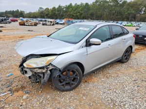 Ford Focus SE 2.0L 4 2013