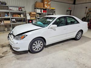 Toyota Camry LE 2.4L 4 2003