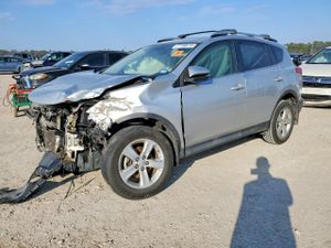 Toyota Rav4 XLE 2.5L 4 2013