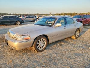 Lincoln Town Car SIGNATURE LIMITED 4.6L 8 2011