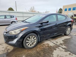 Hyundai Elantra SE 1.8L 4 2014