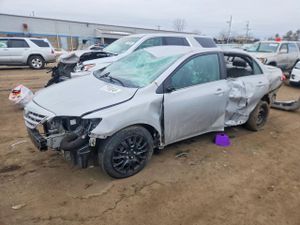Toyota Corolla BASE 1.8L 4 2013