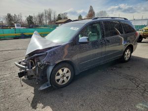 Toyota Sienna XLE 3.5L 6 2008