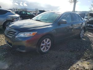 Toyota Camry BASE 2.5L 4 2010
