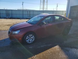 Chevrolet Cruze LS 1.8L 4 2013