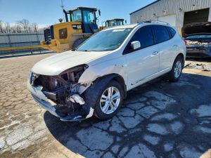 Nissan Rogue S 2.5L 4 2013