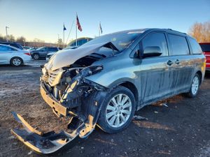 Toyota Sienna LE 3.5L 6 2012