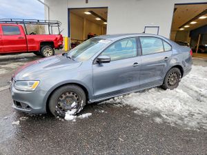 Volkswagen Jetta SE 1.8L 4 2014