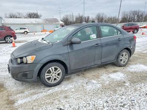Chevrolet Aveo (Sonic) LT 1.8L 4 2013