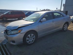 Toyota Camry BASE 2.5L 4 2010