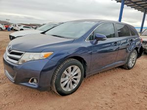Toyota Venza LE 2.7L 4 2015