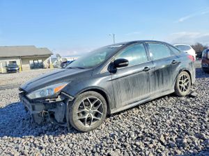 Ford Focus SE 2.0L 4 2015