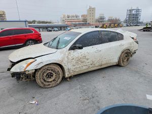 Nissan Altima BASE 2.5L 4 2011