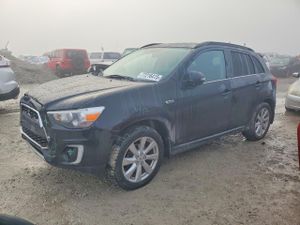Mitsubishi Outlander SE 2.4L 4 2015