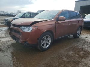 Mitsubishi Outlander SE 2.4L 4 2014