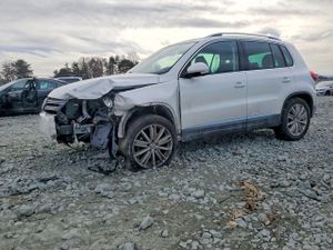 Volkswagen Tiguan S 2.0L 4 2013
