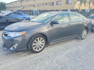 Toyota Camry SE 3.5L 6 2012
