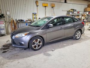 Ford Focus SE 2.0L 4 2014